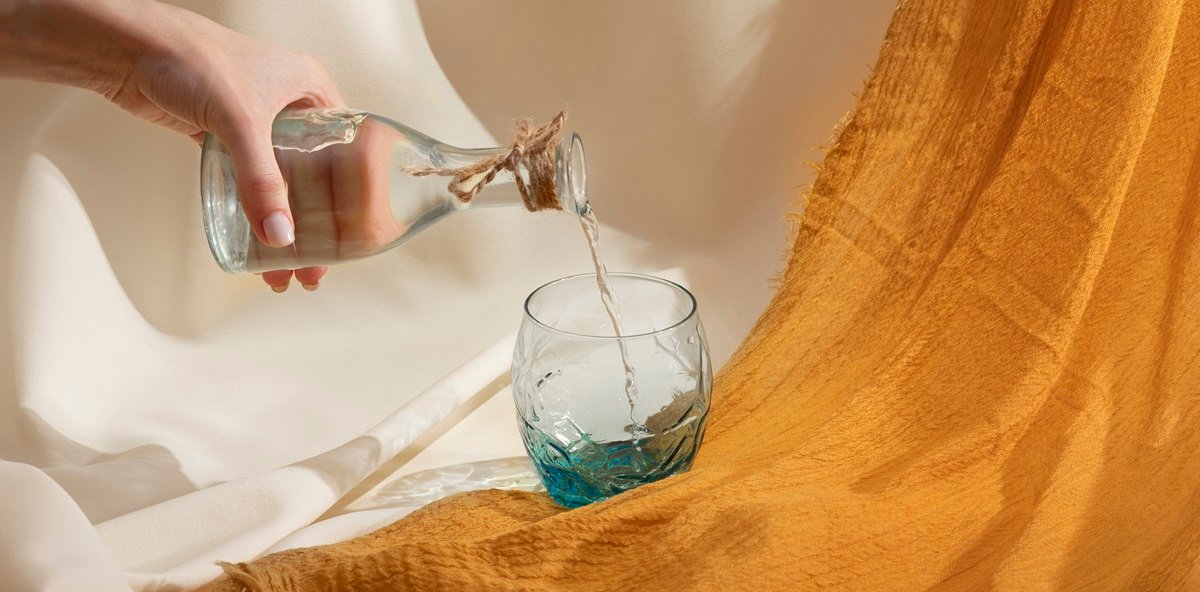 preparing essential oil removing liquid